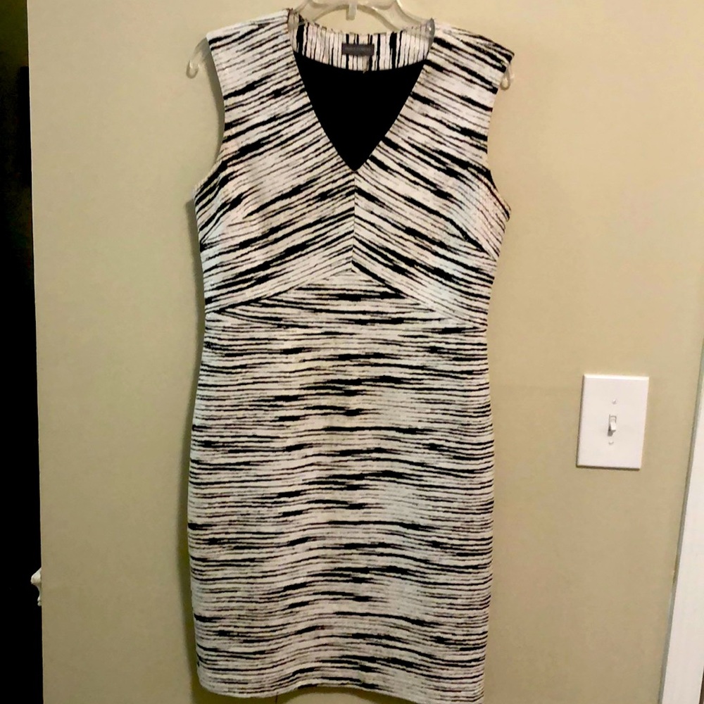 Vince Camuto Dress Striped Black & White Sleeveless SZ 6